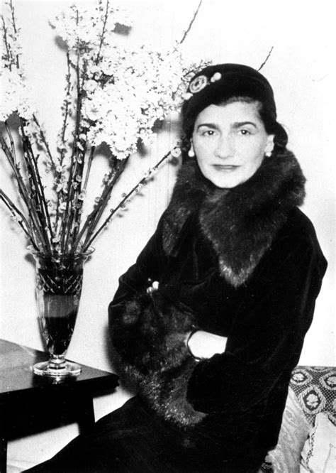 coco chanel wearing pearls|Coco Chanel jewelry original.